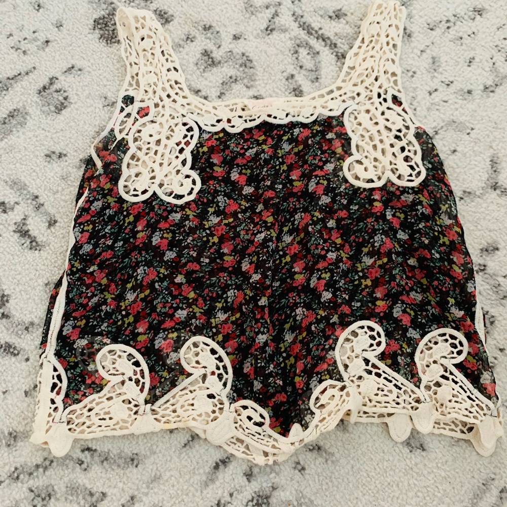 Cute crop too